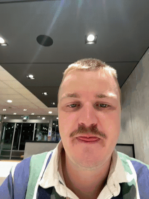 Animated image out of testimonial from Jonathan Sewell